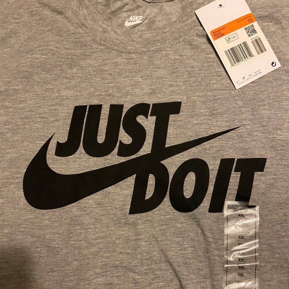 Nike men’s tee size xxl